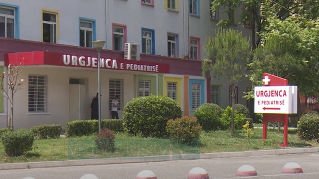 Virozat, Covid-19 dhe gripi mbushin pediatrinë! Rreth 270 fëmijë në ditë kërkojnë ndihmë në QSUT